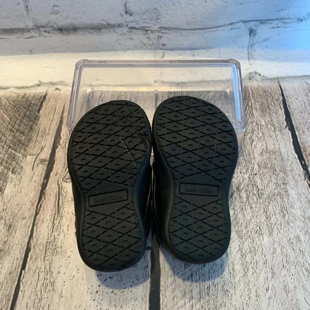 KOALA KIDS Boy’s Black Strap Closure Dress Shoes / Size: 2